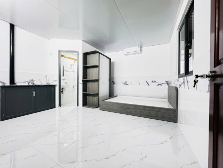 STUDIO CỬA SỔ NGAY MŨI TÀU TRƯỜNG TRINH THUẬN TIỆN ĐI SÂN BAY, TOÀ NHÀ THANG MÁY CÓ GIẶT SẤY