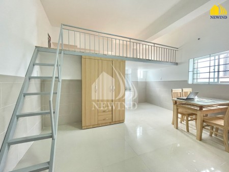 CĂN HỘ GÁC CAO CỬA SỔ THOÁNG GẦN CRESCENT MALL, KHU CHẾ XUẤT QUẬN 7