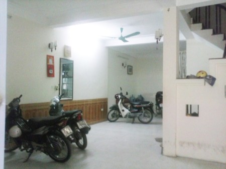 Cho thuê phòng 30m2 Ngõ số 4 Hoàng Quốc Việt, Cầu Giấy