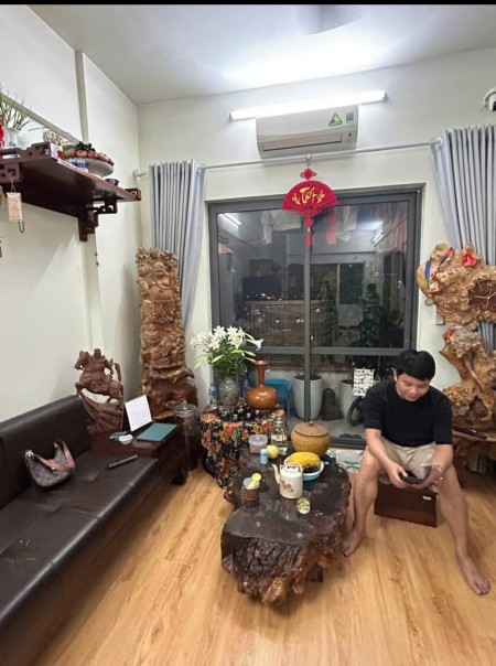 Chung cư Hoa Sen, Lạc Long Quân,Q11: 78m2, 2p ngủ, NT, 9tr5/th