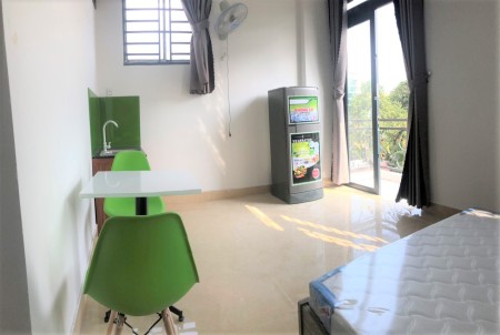 Nhà Mới Xây - Đẹp - Có Ban Công, Ngay Lý Thường Kiệt Giao Bắc Hải, Quận 10