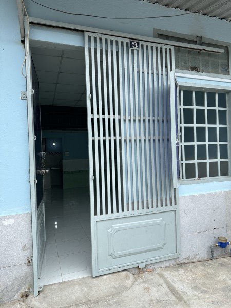 Phòng cho thuê giá rẻ , mặt tiền hẻm , trệt