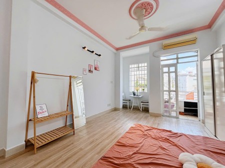CĂN HỘ STUDIO CÓ BAN CÔNG, FULL NỘI THẤT Ở TRUNG TÂM Q7, GIÁ ĐANG ĐƯỢC ƯU ĐÃI HỖ TRỢ KH THIỆN CHÍ