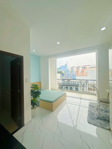 Phòng Studio bancon riêng full nội thất 35m2 - 71 Hồ Bá Kiện Quận 10