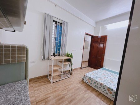 Cho thuê phòng CCMN thang máy, khép kín, full đồ ngay 73 Hoàng Ngân, gần chợ Quan Nhân, Cầu Cống Mọc