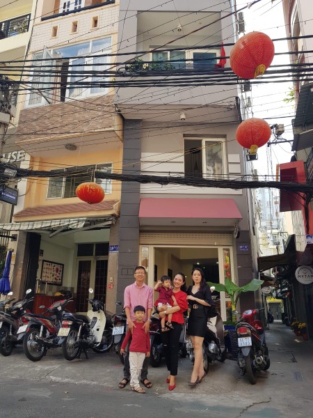 Phòng cao cấp, đầy đủ tiện nghi. Gần đài truyền hình và trường Khoa Học Xã Hội & Nhân Văn 100 mét.