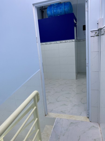 Cho thuê nhà mới xây Quận 6 (2.5x8), diện tích thực tế trên 40m2, 1 trệt 1 lầu, 2 pn, 2wc, hẻm 4m