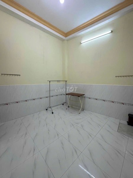 Phòng trọ mới có máy lạnh - Quận 3