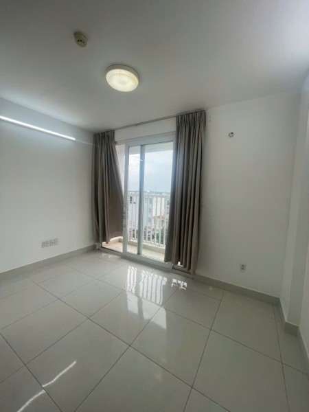 Cho thuê phòng FULL ban công trong chung cư TARA RESIDENCE