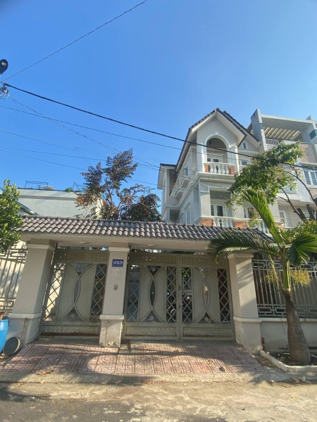 Cho thuê phòng trong nhà biệt thự