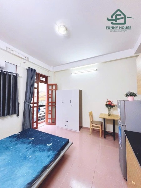 Căn Hộ Ban Công Full nội thất Ngay Cầu Sài Gòn
