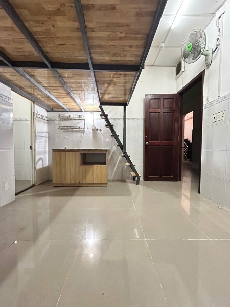 NHANH TAY THÌ CÒN CHẬM TAY VẪN CÒN