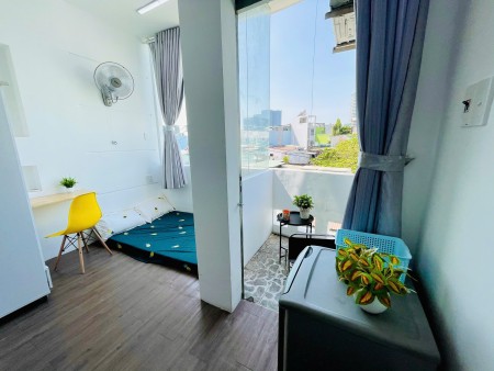 Cho Thuê Phòng Studio Ban Công, FULL NT , Nguyễn Hữu Cảnh Gần Landmark