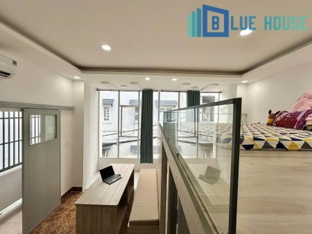 Căn hộ 2 khu vực ngủ. 1 pn, 1 gác rộng, 1p thay đồ. 4nguoi 3xe.