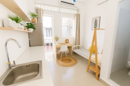 PHÒNG BAN CÔNG THOÁNG NGAY TÔ HIẾN THÀNH QUẬN 10 GIÁ TỐT