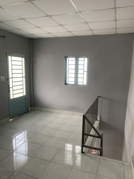 Còn 1 phòng mặt tiền thoáng mát gần aeon bình Tân
