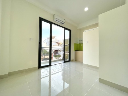 BAN CÔNG MỚI XÂY ĐẦY ĐỦ TIỆN NGHI, NGAY CÔNG VIÊN THỎ TRẮNG