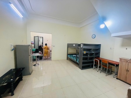 Dư 1 Phòng trọ 35m2 Hiệp Bình Phước, Thủ Đức . Có thể vào ở luôn