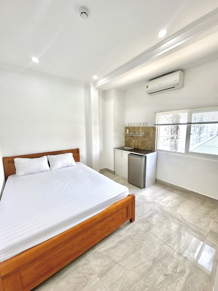 Phòng cửa sổ thoáng ngay sau UBND Quận 2
