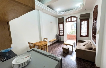 Cho thuê Căn hộ CCMN 1N,1K Full đồ, thoáng rộng tại Ngõ 105 Thụy Khuê, Tây Hồ. Chỉ 6.5tr