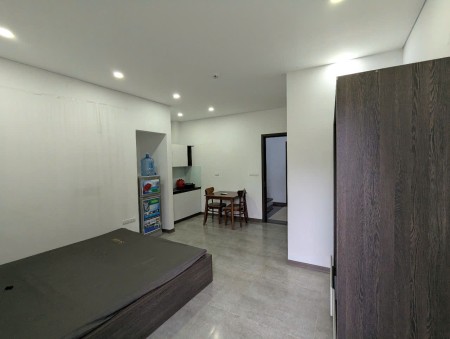 Cho thuê phòng Ccmn giá rẻ 5tr đầy đủ nội thất, tv, máy giặt, ban công....