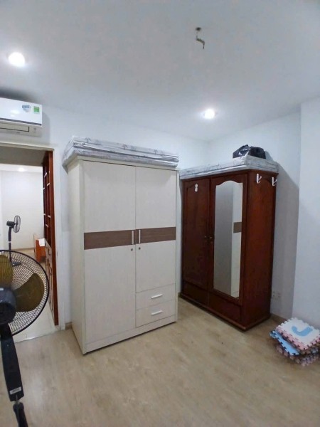 Chung cư Âu Cơ Tower, Âu Cơ, TP: 85m2, 2p ngủ rộng, ban công, 10tr5/th.