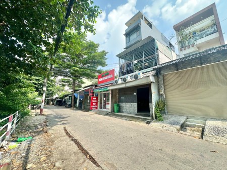 Phòng mới xây có gác tại 566/41A Nguyễn Thái Sơn p5 Gò Vấp giá rẻ dịp hè