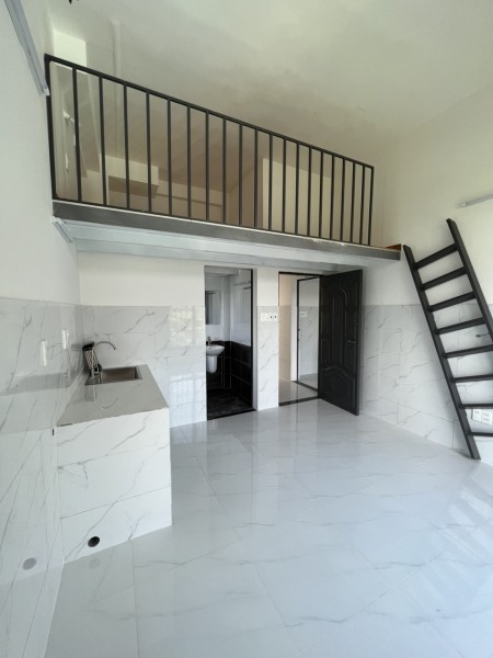 Nhà Mới Cho Thuê siêu thoáng Có Gác 30m2 - Máy Lạnh Gần Khu CNC - Gần hutech - FPT - Giá 3 Triệu