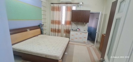 Phòng trọ khép kín đầy đủ nội thất cơ bản - Nguyễn Chí Thanh, quận Đống Đa, HN