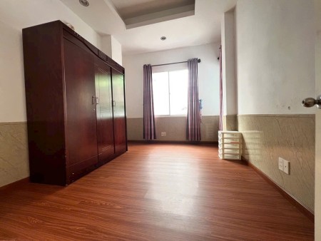 Chung cư 10A Trần Nhật Duật,Tân Định,Q1: 70m2, 2p ngủ, NT, 12tr/th