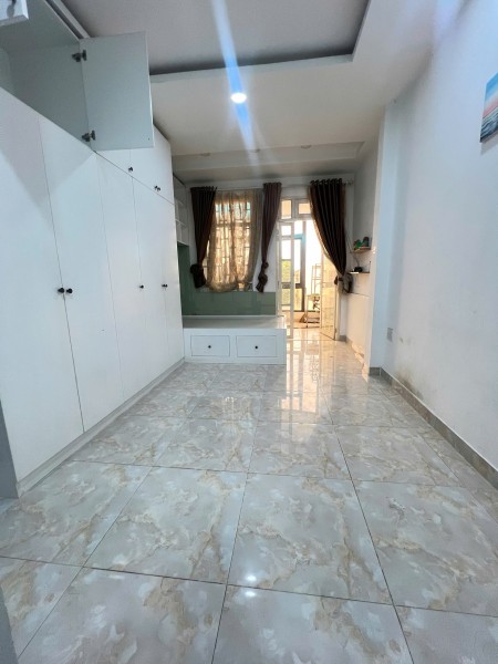 Cho Thuê Phòng 40m2 Tách Bếp Ban Công , Thang Máy _ Gần Phan Đăng Lưu , Phú Nhuận