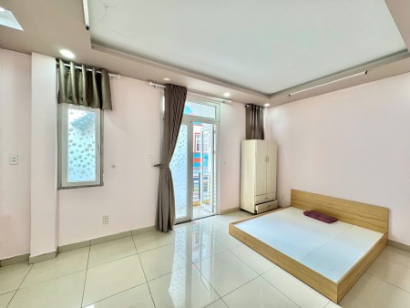 Cho thuê phòng trọ có ban công siêu lớn nằm ngay tại khu công nghiệp Tân Bình