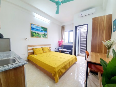 39 Yên Xá full nội thất, ngay gần bệnh viện 103, hồ Văn Quán, có ban công, máy giặt riêng