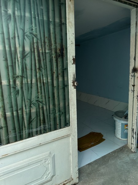Phòng trọ giá rẻ , trệt , giờ tự do , lối đi riêng
