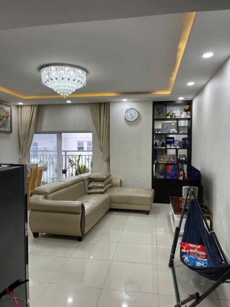 Bàu Cát II, Hồng Lạc, Tân Bình: 93m2,3p ngủ,2wc, 12tr/th