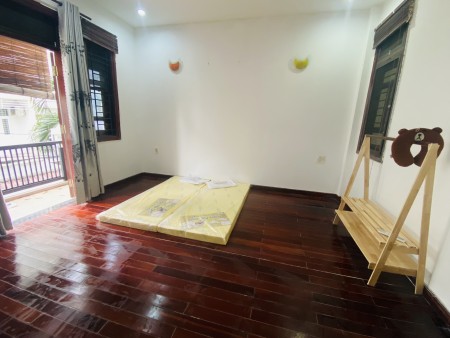 TRỐNG PHÒNG RỘNG CÓ BAN CÔNG NGAY ĐH TÔN ĐỨC THẮNG