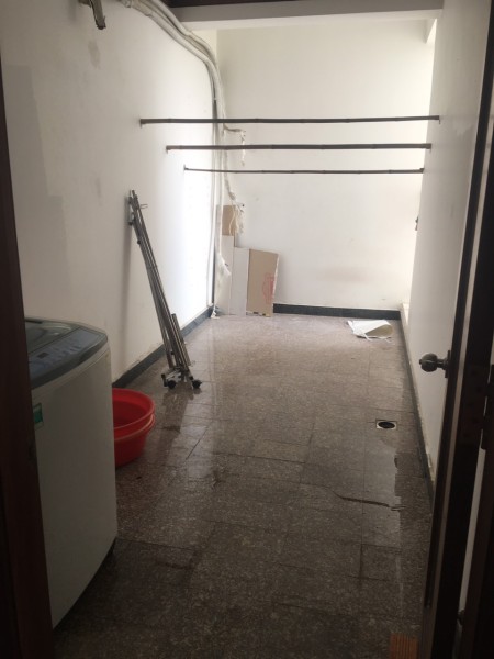 Cho thuê gấp phòng 2,5tr/th, ở 187a lê văn lương, chung cư hoàng anh gold house.