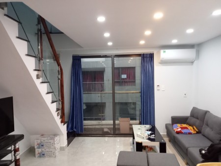 Cho thuê căn hộ cao cấp 2 phòng ngủ, chung cư The Everrich Infinity, 290 An Dương Vương Q5