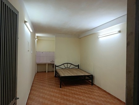 Phòng trọ Tôn Thất Tùng khép kín 23m²