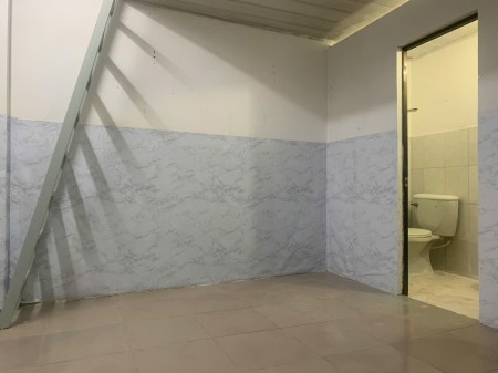 Cho thuê phòng trọ Q8 giá rẻ có gác sạch sẽ, thoáng mát 18m2