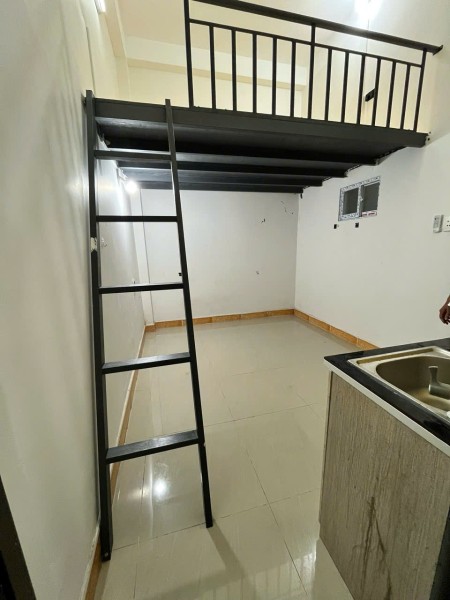 Cần cho thuê phòng gác cao, Gần Ngã Tư Tố Ký 3tr có máy lạnh