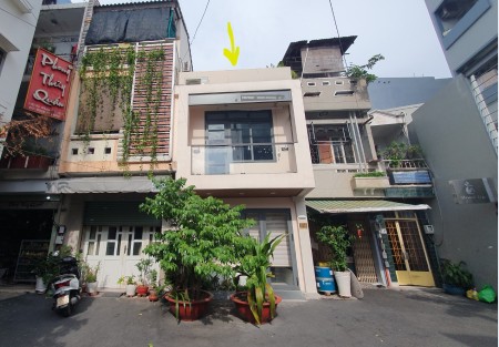 Mặt bằng cho thuê đường Kỳ Đồng, quận 3 giá 18tr/th. Nhà trống giao ngay, độc lập 100%