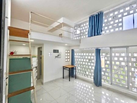 Phòng trọ 35m2 siu rộng Full nội thất - thang máy - Free 4 xe Ngay văn lang 3 sát chân cầu Bình Lợi