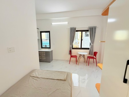 Cho thuê phòng Cửa sổ thoáng đầy đủ tiện nghi Thích Quảng Đức, Phú Nhuận gần Phan Xích Long giáp Q1