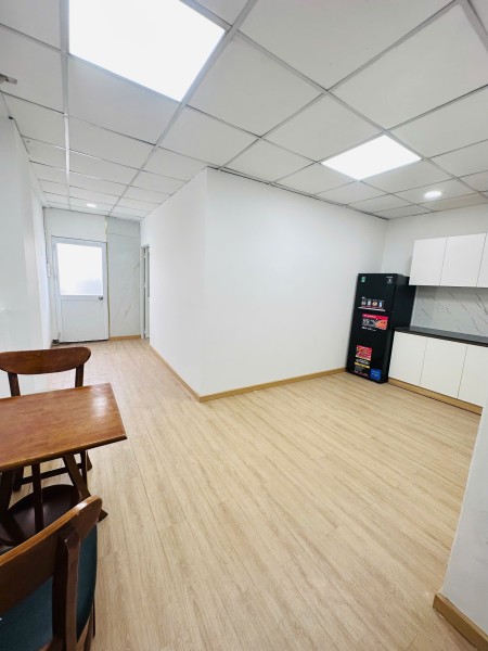 Phòng trọ 40m2 đường Trần Quốc Hoàn, Tân Bình