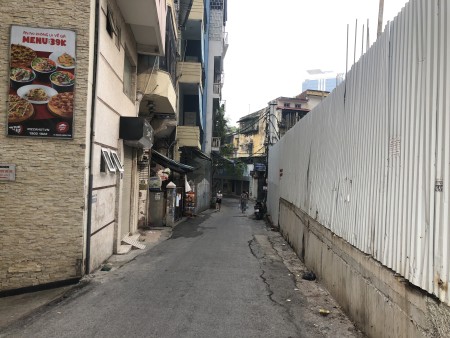 Cho thuê nhà nguyên căn, ngõ phố Kim Mã, 32m2 x 3 tầng