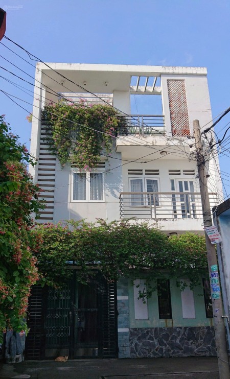 Phòng cho NVVP, SV năm 3,4. Yên tĩnh, an ninh gần ngã 4 thủ đức.