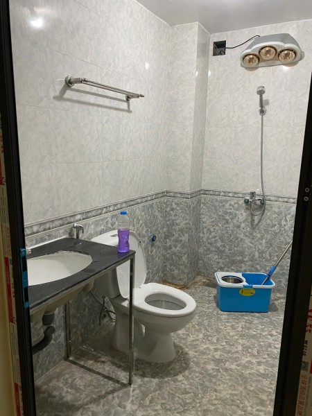 Cho thuê phòng tầng 4 nhà nguyên căn
