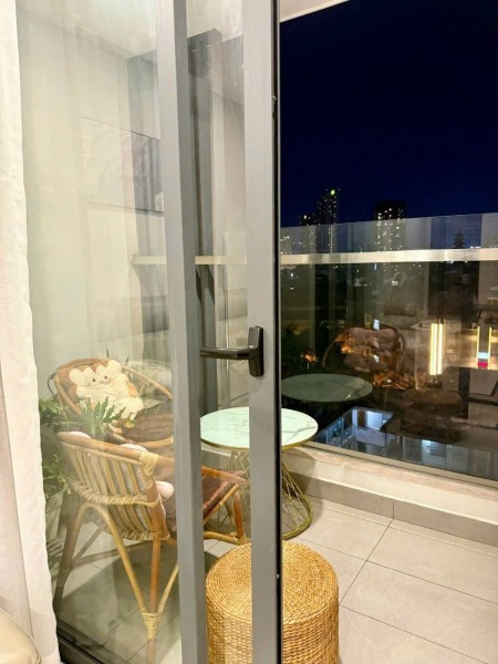 Chung cư Sky Center, Phổ Quang, TB: 75m2, 2p ngủ, NTCC, 17triệu