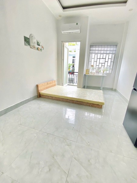 Căn Hộ Ban Công 30m2, Gần Chợ Bà Chiểu, Full Nội Thất, Thuận Tiện Qua ĐH Hutech, UEF, Hồng Bàng,…